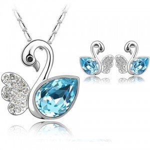 Set de bijuterii cu cristale Swarovski ‘Lebaduta Aquamarine’