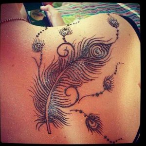 Henna, in spatele a ceea ce inseamna arta tatuajelor